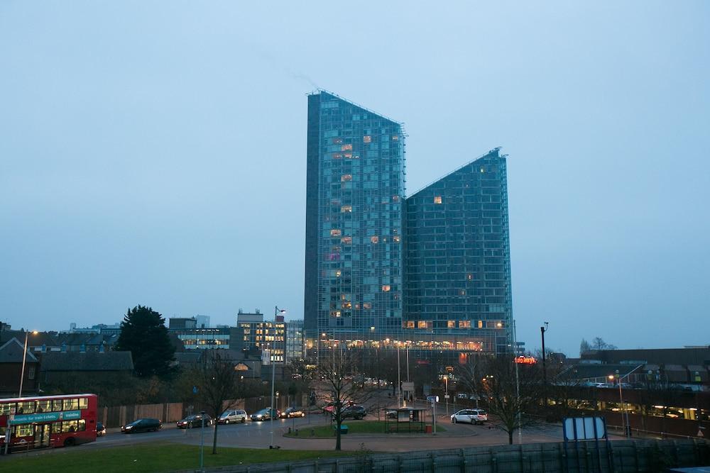 Belvilla Ilford Hill Hotel London מראה חיצוני תמונה